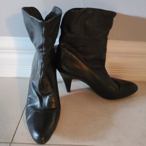 Slouchy ankle boots almond toe 8.5 Marc Fisher